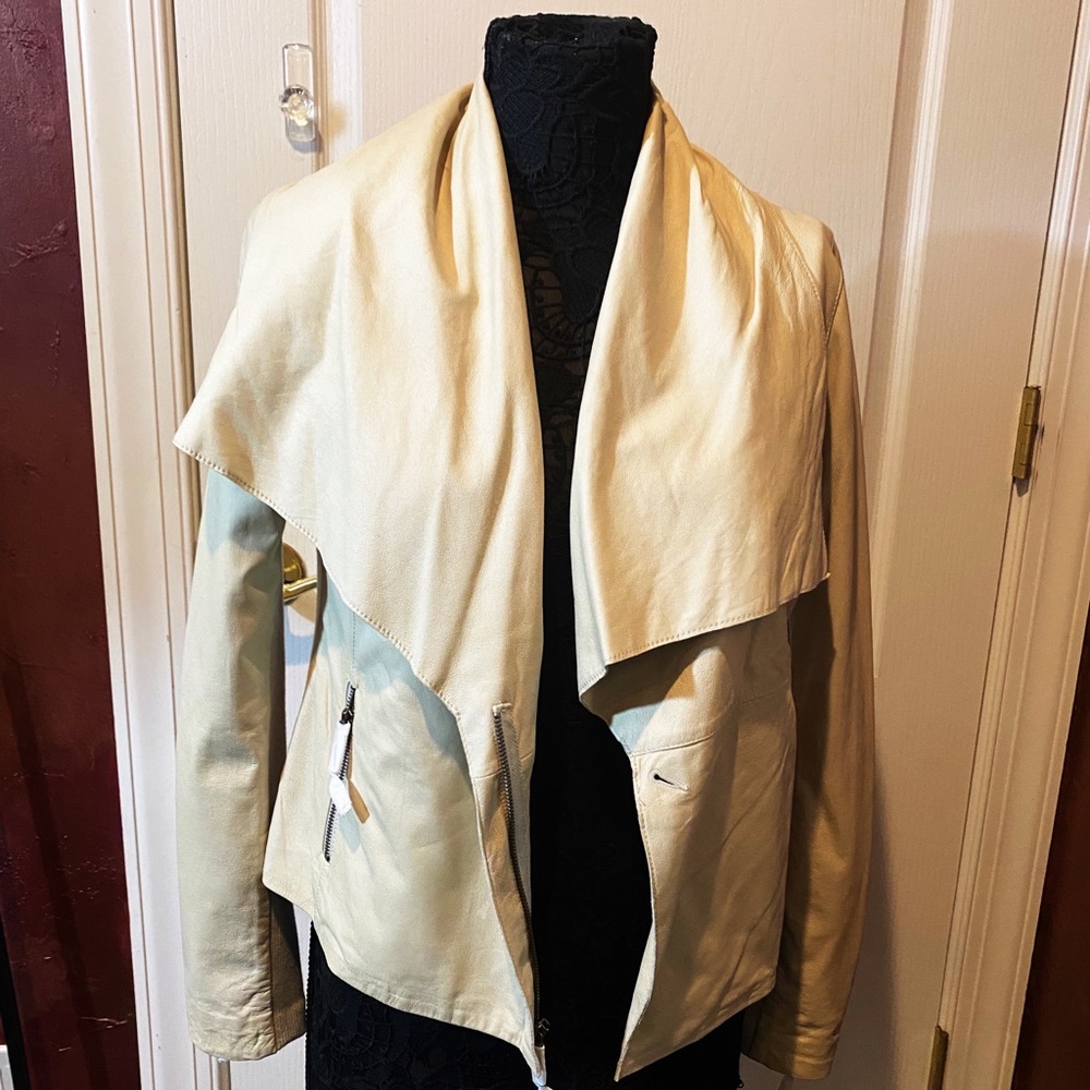NWT Vince Leather Jacket. Zipper Closure, Zipper Sleeves and Zipper Pockets